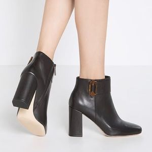 Michael Michael Kors Gloria Leather Bootie Size 5